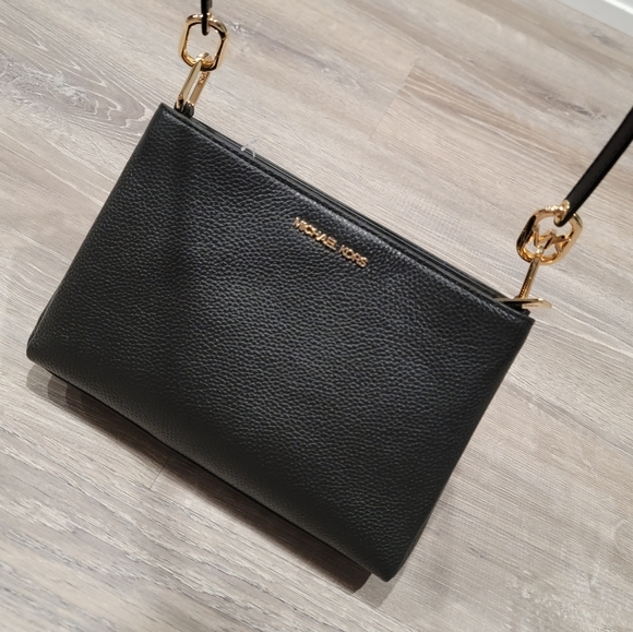 NWT Michael Kors Crossbody Purse! - Picture 5 of 11